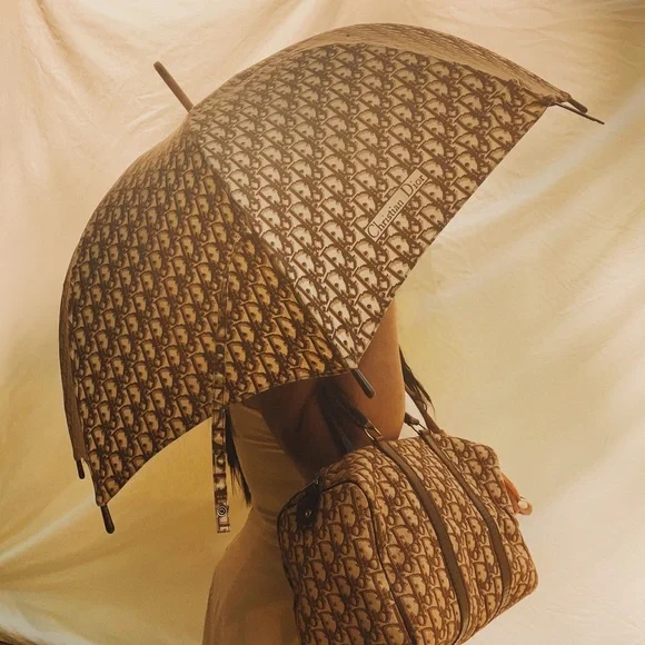 Dior  長傘　トロッター　木製　ヴィンテージ Vintage Christian Dior Trotter Monogram Umbrella Wood Handle